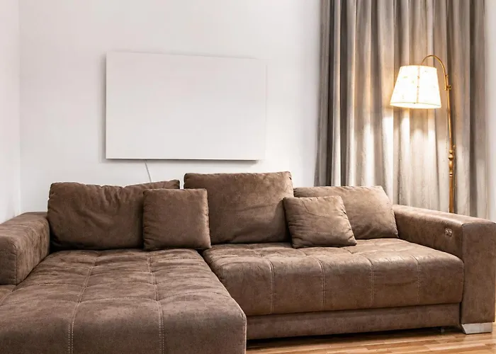 Apartment Amazing 1br & 1lr Prime Location For Long