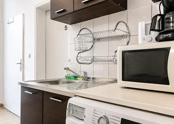 Apartment Amazing 1br & 1lr Prime Location For Long