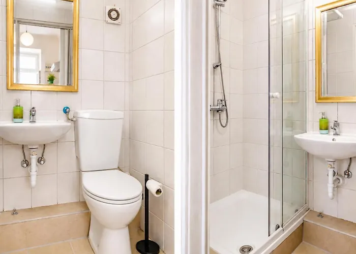Amazing 1br & 1lr Prime Location For Long Apartment